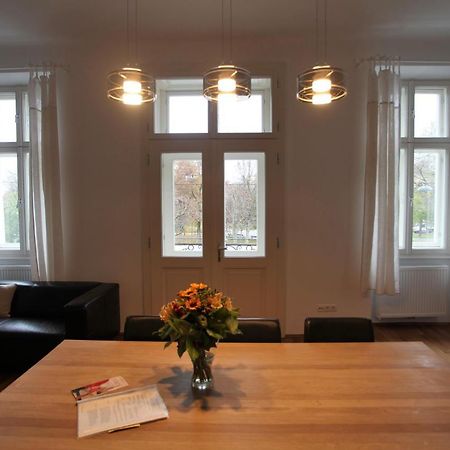 Casa Nostra - Ausgefallene Wohnung Am Augarten فيينا المظهر الخارجي الصورة